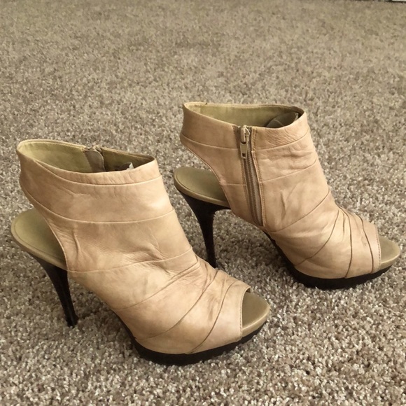 Levity “Edie” Bootie,Taupe - Picture 5 of 11